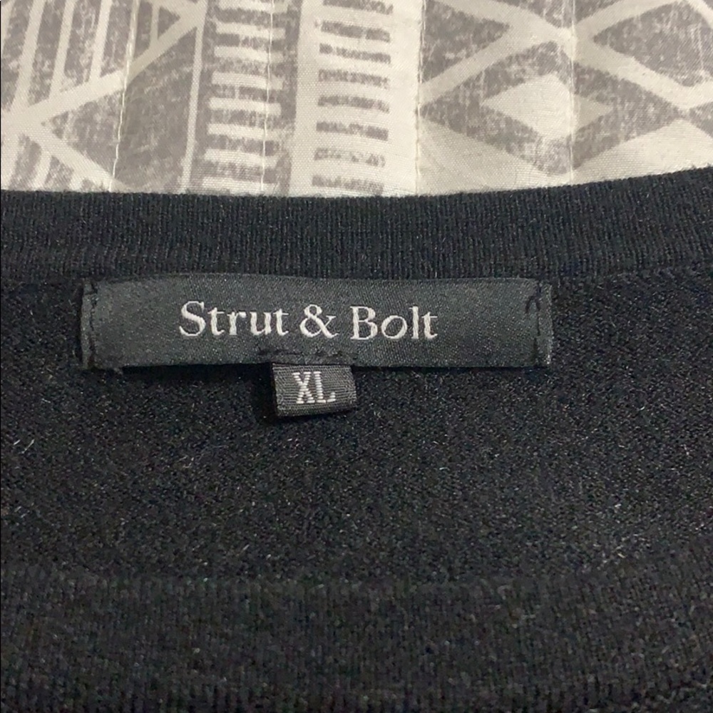 Sweater - Picture 3 of 4